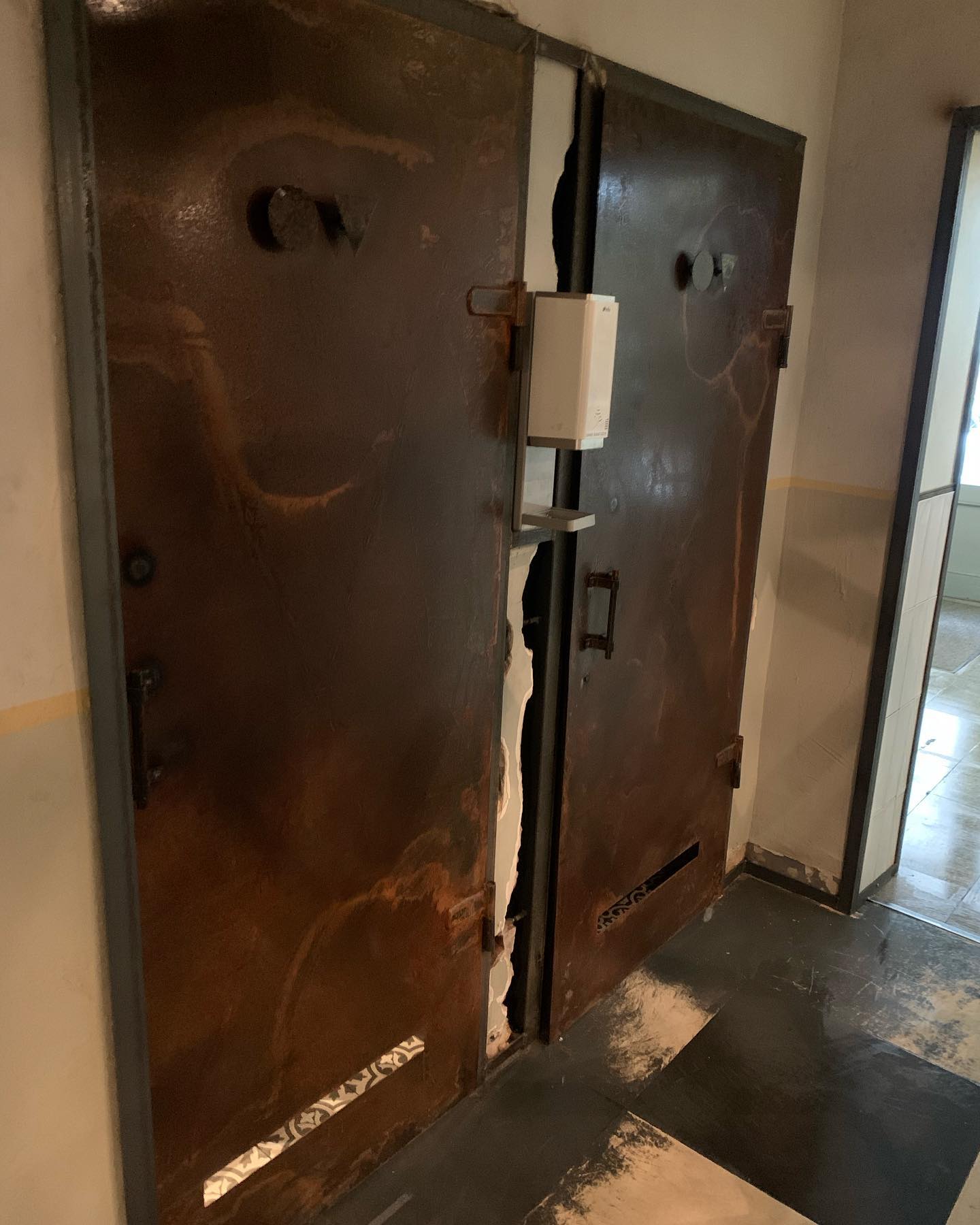 Wejście do toalety w restauracji 'Bułka z Masłem" we Wrocławiu przy ul.Włodkowica